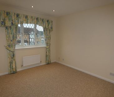 3 bedroom detached house to rent - Photo 4