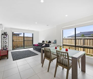 12 Sunpeaks Street, Winter Valley - Photo 1