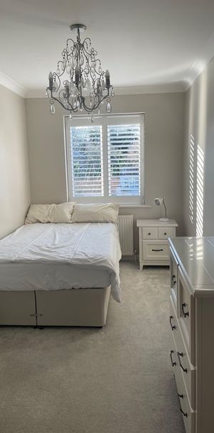 Room in a Shared House, Bowness Crescent, SW15 - Photo 2