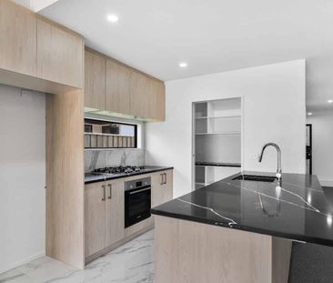 BRAND NEW & BEAUTIFULLY DESIGNED 4 BEDROOM HOME - Photo 4