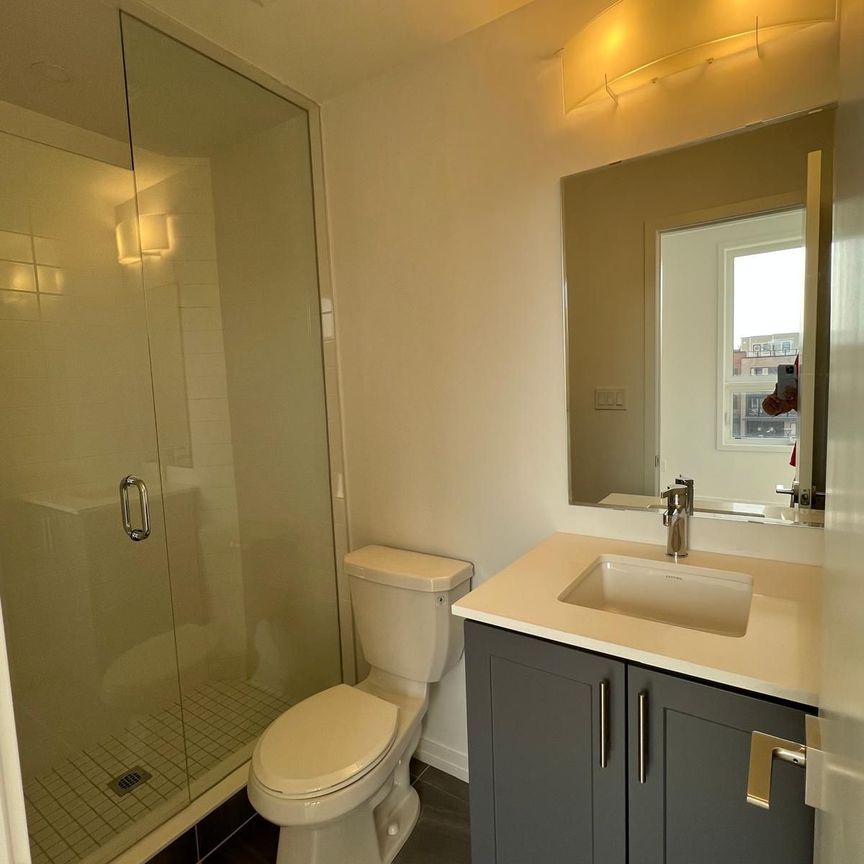 For Lease - 16 Lytham Grn Circle Unit# 17, Newmarket, Ontario - Photo 1