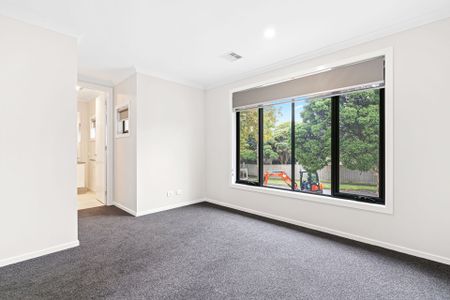 1/74 Beauford Street Huntingdale VIC - Photo 3