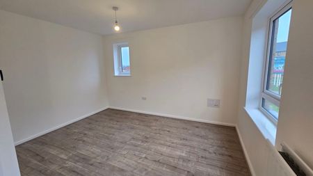 Redhouse Crescent Great Haddon, Peterborough - Photo 5