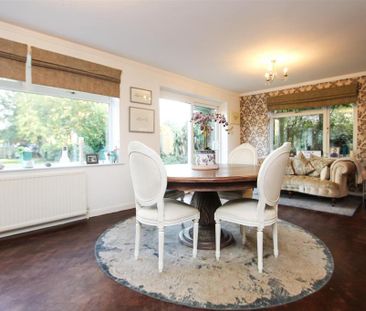 4 bedroom detached house to rent - Photo 4