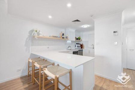 SPACIOUS APARTMENT WITH RIVER VIEW - Photo 2