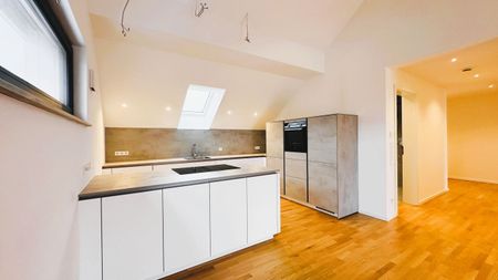 Hochwertig und großzügig:Dachterrassenwohnung mit allem was das Herz begehrt! - Photo 3