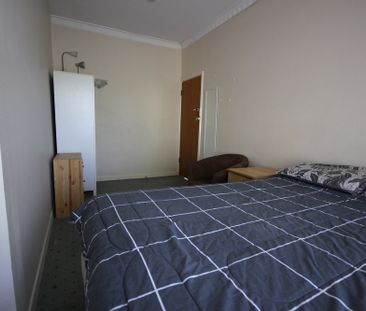 6-bedroom shared house / townhouse, Adelaide Street - Photo 5
