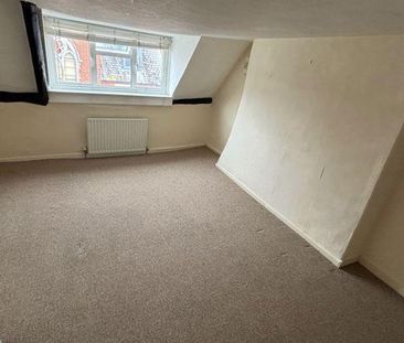 3 bedroom maisonette to rent - Photo 2