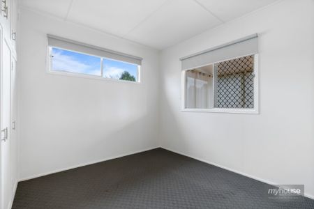 33 Butt Street, Harristown - Photo 2