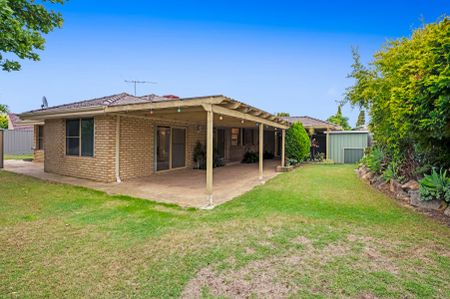 LARGE FAMILY HOME IN LEEMING HIGH SCHOOL ZONE! - Photo 3