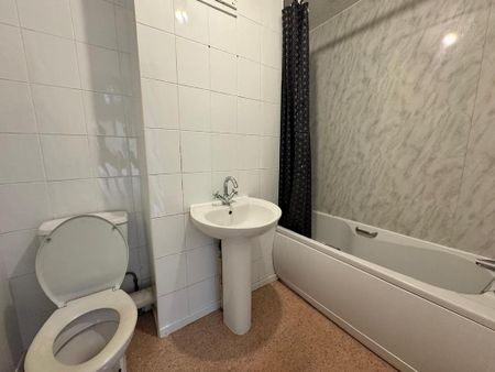 2 bedroom flat to rent - Photo 5