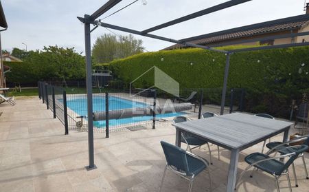 À LOUER -Maison meublée T5 de plain-pied avec piscine -CHAZAY-D'AZERGUES - Photo 3
