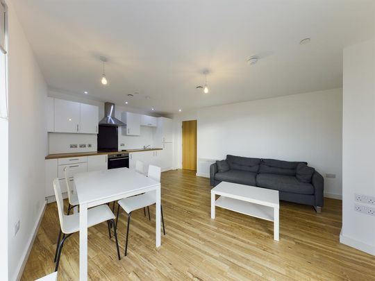 2 bedroom flat to rent - Photo 1