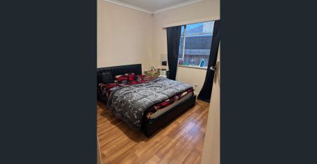 Charming & Spacious Living in a Prime St Albans Location - Photo 2