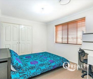 🏡Large Family Home With Pool In Stretton School Catchment And New C... - Photo 6