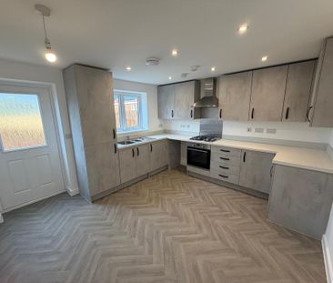 2 bedroom end of terrace house to rent - Photo 4