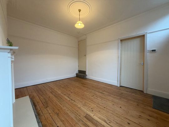 4 Bed Terraced House, Parkfield Mount, LS11 - Photo 1