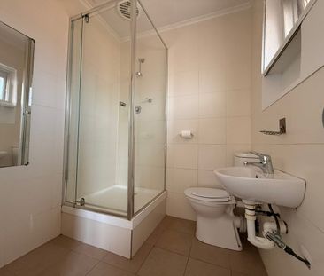 Centrally located 1 bedroom apartment - close to shopping and trans... - Photo 5