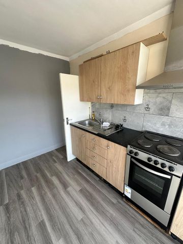 2 bedroom maisonette to rent - Photo 4