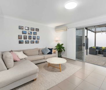 Modern Townhouse in Halpine Lake Complex - Photo 2