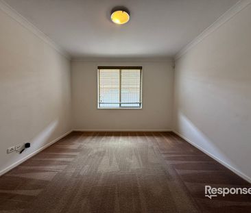 Stunning Home in Perfect Location - Photo 2