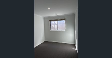 5 BEDROOM HOME WITH 1 WEEKS FREE RENT - Photo 3