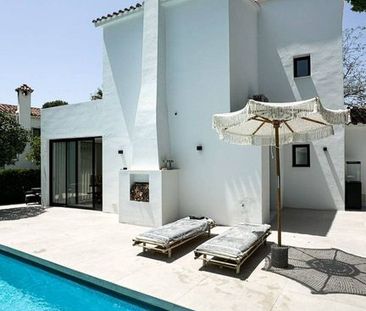 3 bedroom luxury Villa for rent in Nueva Andalucia, Spain - Photo 2