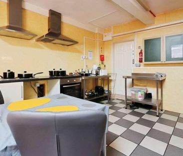 Room In Nelson House, Goat Street, Haverfordwest, SA61 - Photo 3
