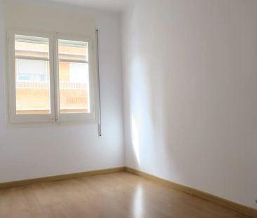 Piso de alquiler en Carrer Dels Sagarra, Centre - Photo 2