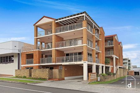 Renovated Top Floor Unit With Spectacular Huge Balcony - Photo 2