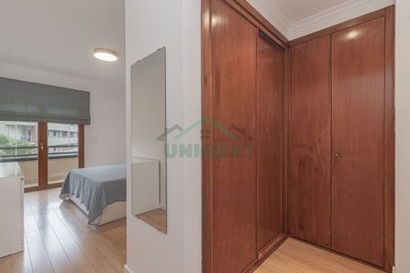 4 bedroom luxury Apartment for rent in Odivelas, Lisbon - Photo 4