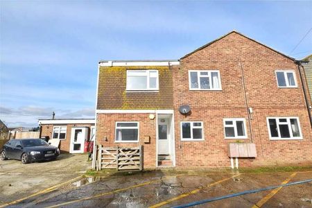 Lydd Road, Camber, Rye, TN31 - Photo 4