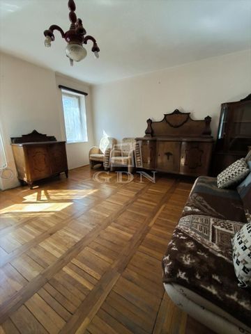Kiadó átlagos állapotú lakás - Dunakeszi - Fotó 4