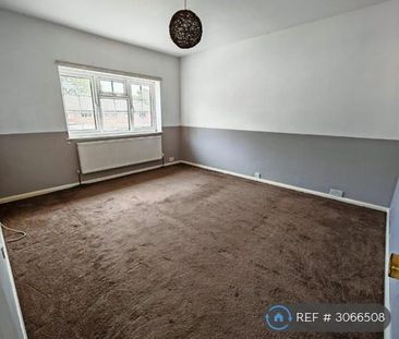 3 bedroom end of terrace house to rent - Photo 2