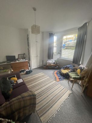 2 bedroom house share to rent - Photo 1