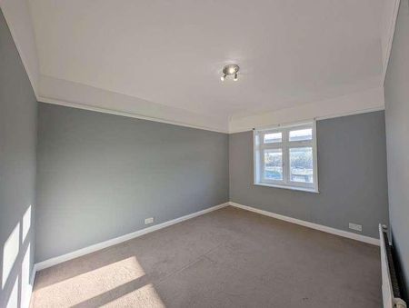 Sunbury Way, Hanworth, Feltham, TW13 - Photo 3