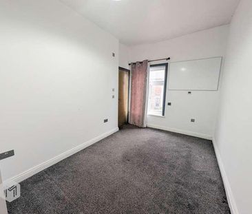 Chaddock Lane, Worsley, Manchester, Greater Manchester, M28 - Photo 1