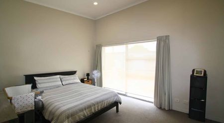 Easy Living - Photo 3