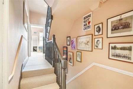 4 bedroom terraced house to rent - Photo 5