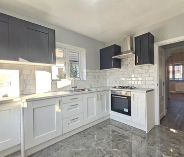 3 Bed Semi-Detached House, Woodham Road, SE6 - Photo 5