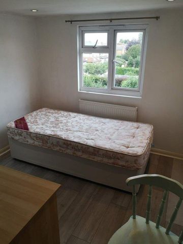 8 bedroom house share to rent - Photo 4