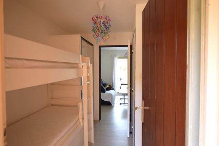 Appartement Studio T1 rénové - SIX-FOURS-LES-PLAGES, secteur Coudoulière - Photo 2