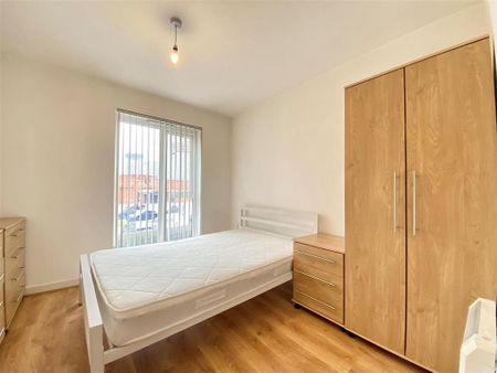 3 bedroom apartment to rent - Photo 3