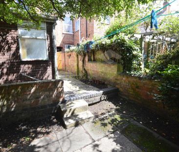 4 bedroom terraced house to rent - Photo 3