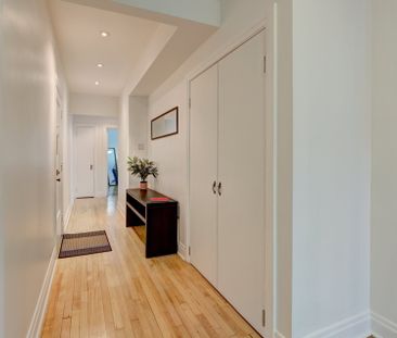 Condo for rent, Mont-Royal - Photo 1