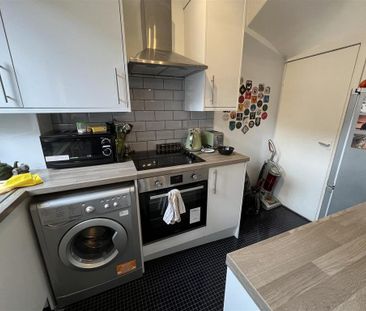 2 bedroom terraced house to rent - Photo 5