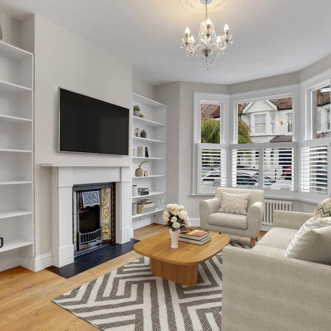 4 bedroom terraced house to rent - Photo 1