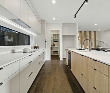 BRAND-NEW EXECUTIVE TOWNHOUSE FOR RENT - Photo 4