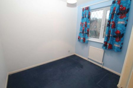 3 bed End Terrace House for rent - Photo 3