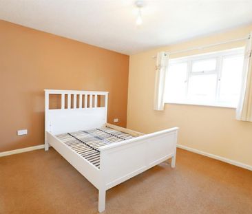 2 bedroom property to rent - Photo 4